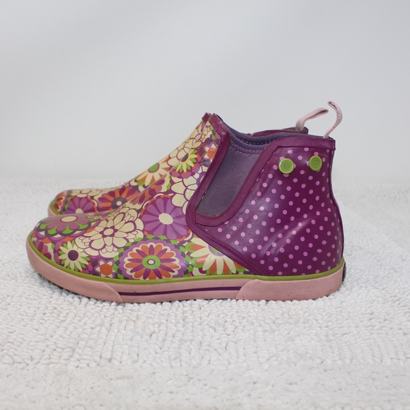 Bogs Other - Bogs Girls Rainboot Size 5 Ankle Mud Boot Hawthorn